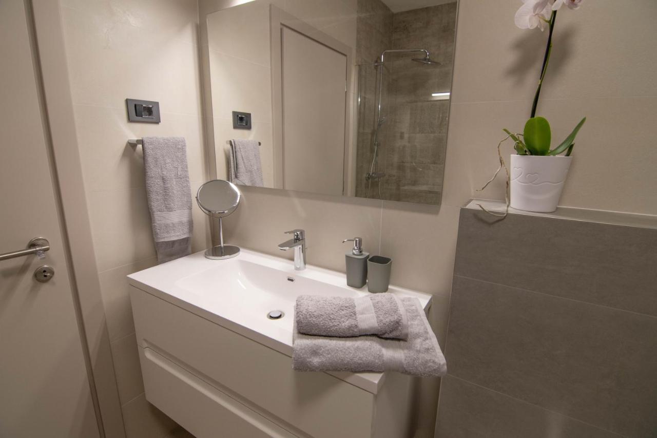 Luxury Apartment Faro With Sea View And Swimming Pool 프레멘투라 외부 사진